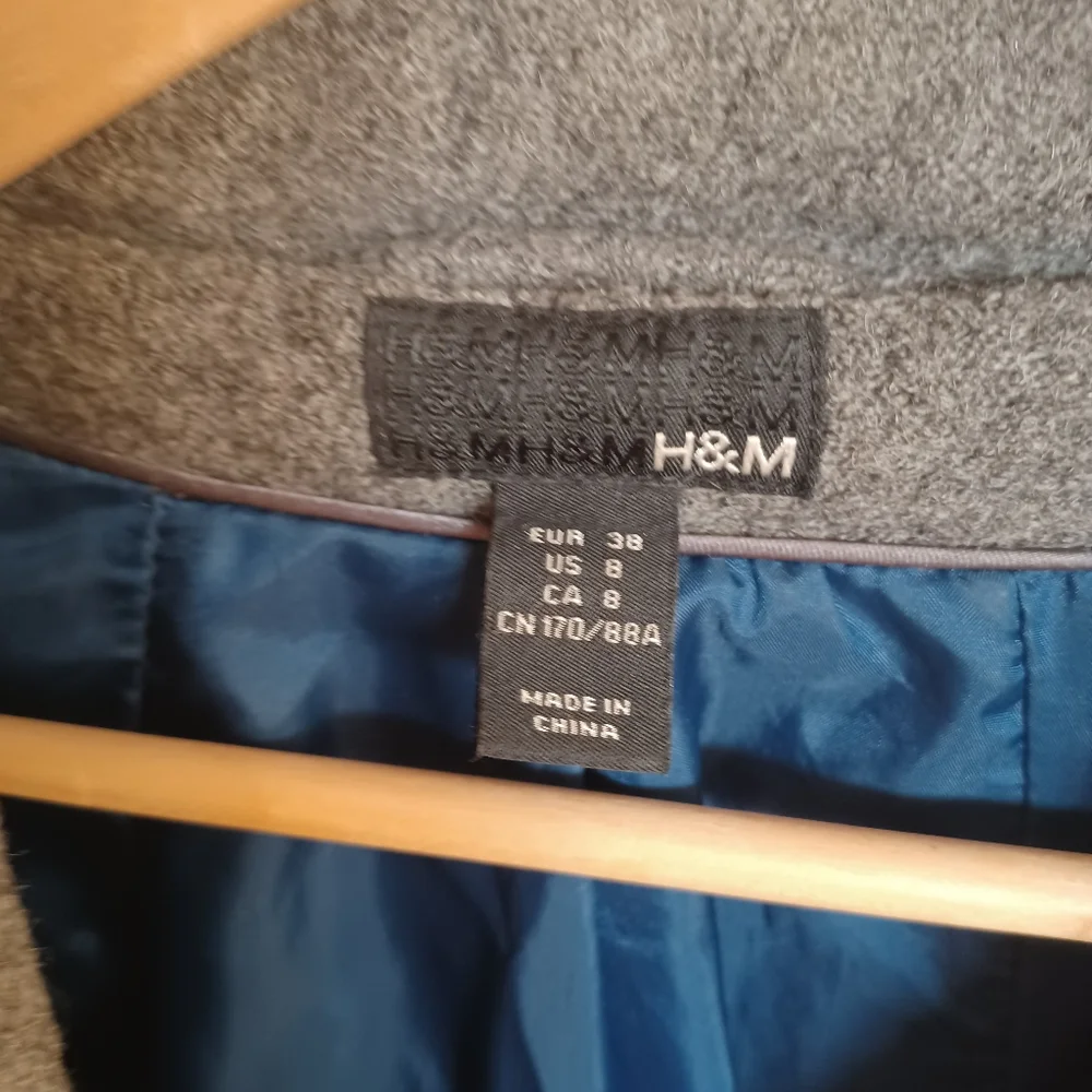 ⚡️SALE⚡️H&M Gray Wool Coat - Picture 10 of 11